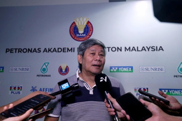 Herry Iman Piemgadi talking during interview