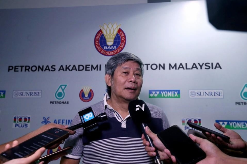 Herry Iman Piemgadi talking during interview