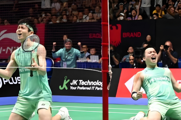 Group Decider Strategy featuring the tactical separation of Aaron Chia and Soh Wooi Yik.