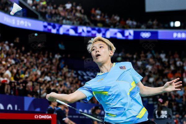 Goh Jin Wei Uber Cup preparations and focus during a high-stakes international match.