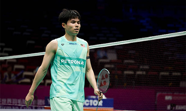 Malaysian Shuttlers BAC 2026 star Justin Hoh looks focused before his first round match.
