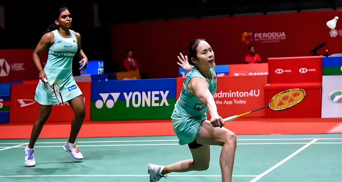 Continental Quarter-Final Berth battle featuring Pearly Tan and M Thinaah at the 2026 Asian Championships.