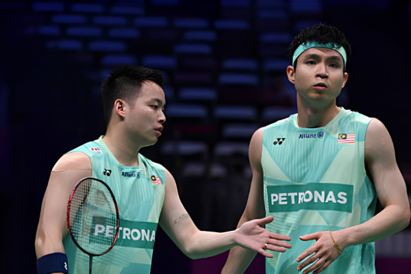 Singapore Open Quarter Finals featuring the tactical coordination of Aaron Chia and Soh Wooi Yik.