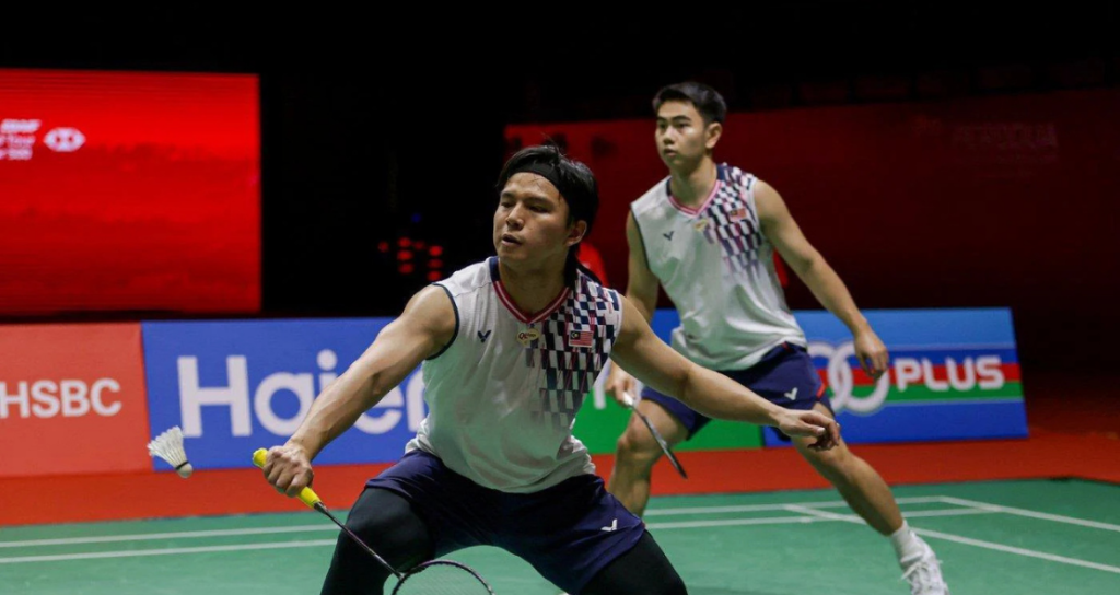 Thailand Open Semi-Final battle featuring Malaysian pair Goh Sze Fei and Nur Izzuddin Rumsani.