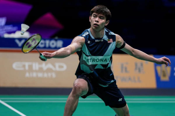 Malaysia Men Singles star Leong Jun Hao lunges for a return in 2026.