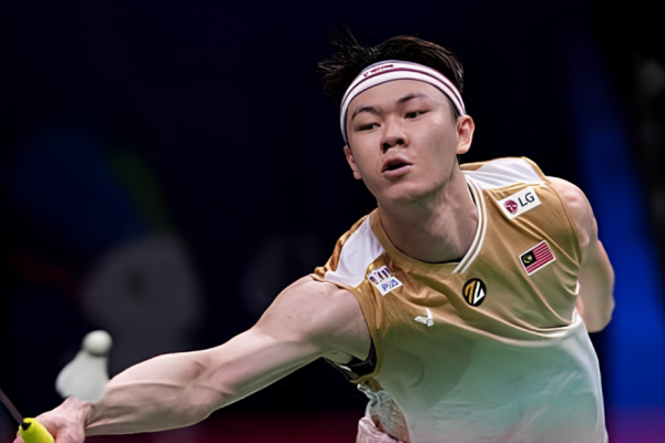 US Open campaign featuring Lee Zii Jia executing a full-extension forehand lunge.