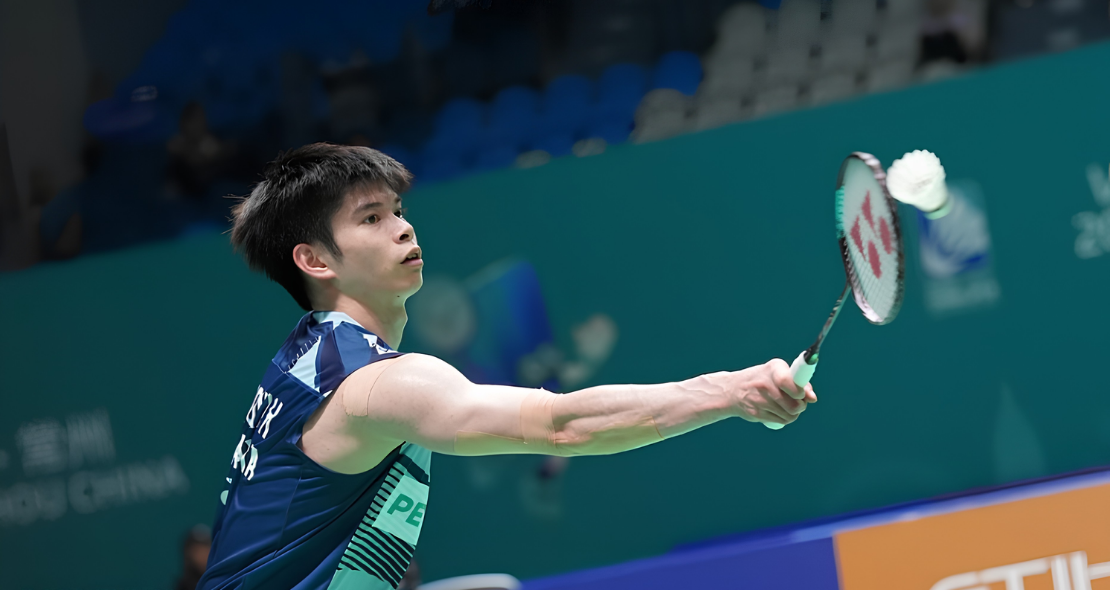BWF World Tour Training featuring Leong Jun Hao practicing his backhand technique.