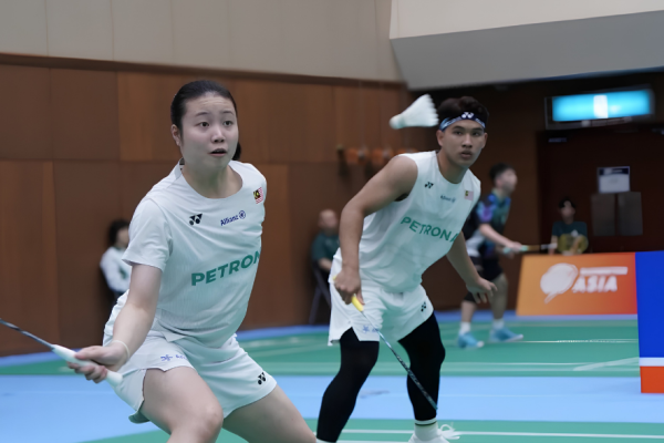 Asian Junior Championship Defeat context showing mixed doubles pair Low Zi Yu and Ahmad Redzuan.