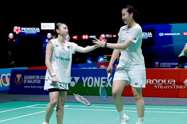 Rising Doubles Prospect Noraqilah Maisarah Ramdan and Low Zi Yu during a match.