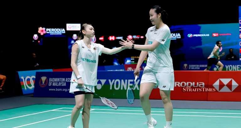 Rising Doubles Prospect Noraqilah Maisarah Ramdan and Low Zi Yu during a match.