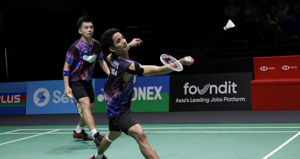 Macau Open quarterfinals featuring Tan Wee Kiong and Nur Azriyn Ayub during the match.