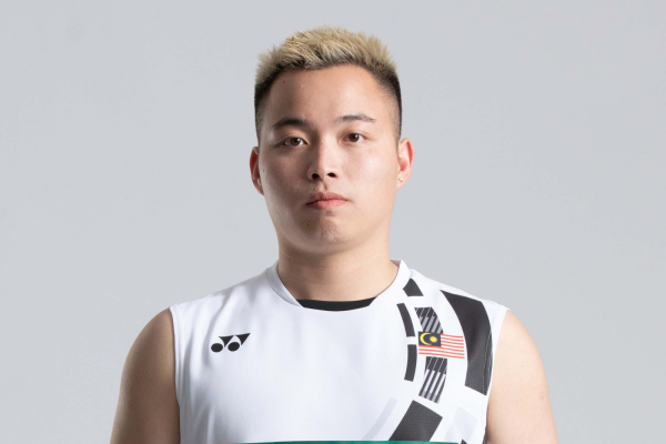 Aaron Chia professional badminton profile image showing the Malaysian Men's Double player smiling