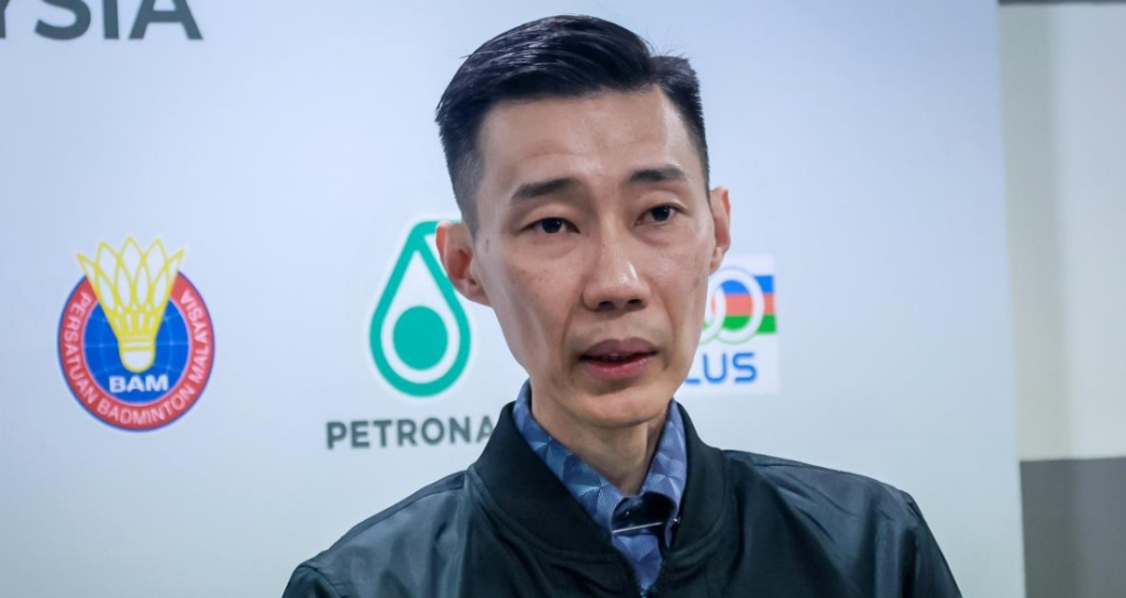 Chong Wei BAM Warning showing Lee Chong Wei speaking firmly at a press conference.