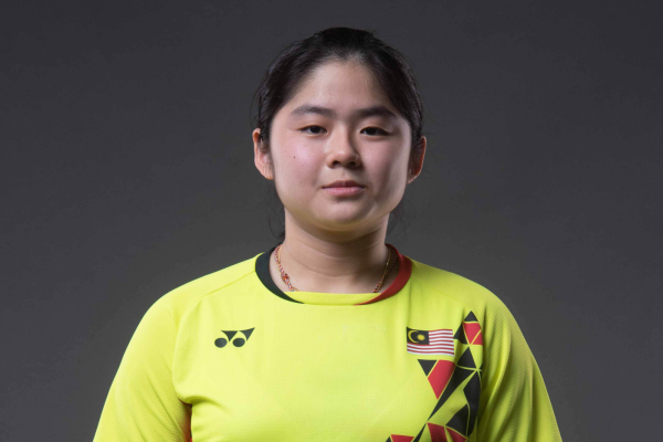 Cheng Su Yin professional badminton profile image showing the Malaysian Mixed Double player smiling