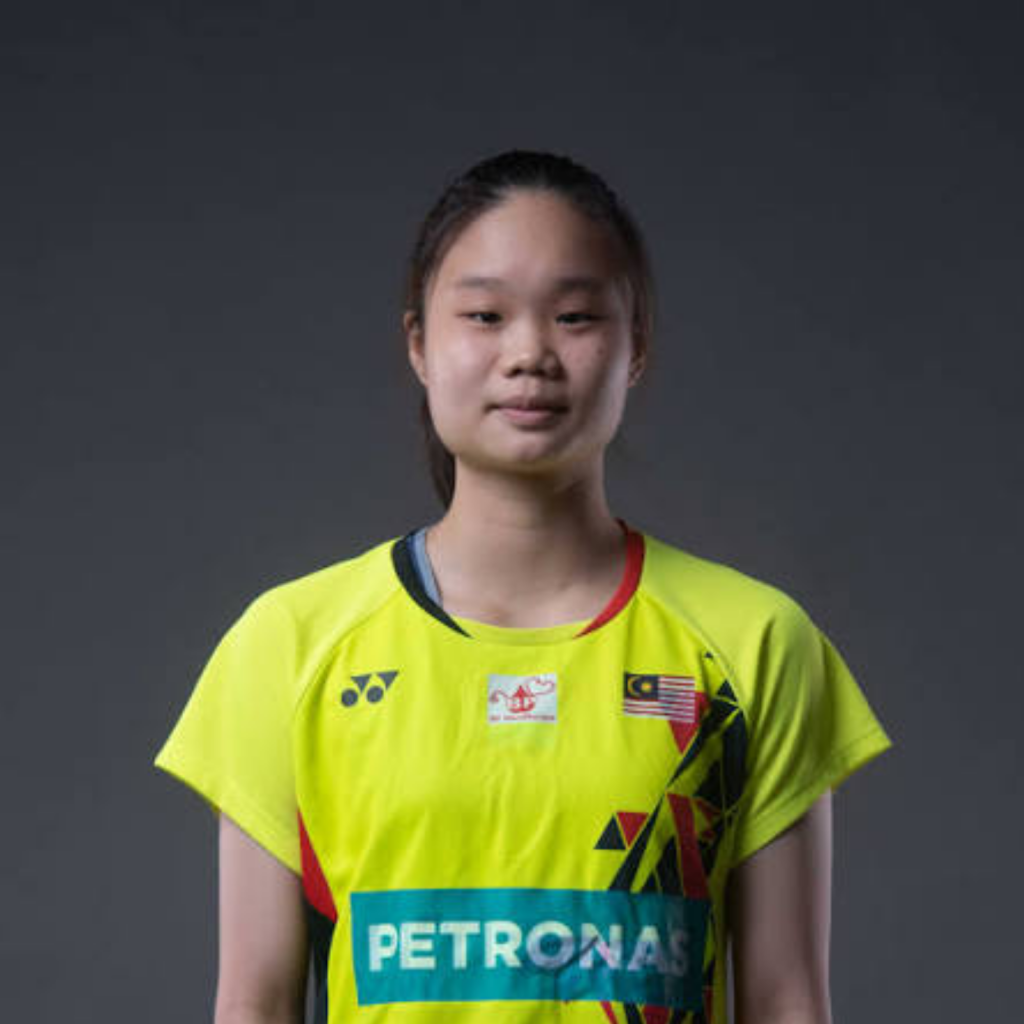 Chong Jie Yuprofessional badminton profile image showing the Malaysian Mixed Double player smiling