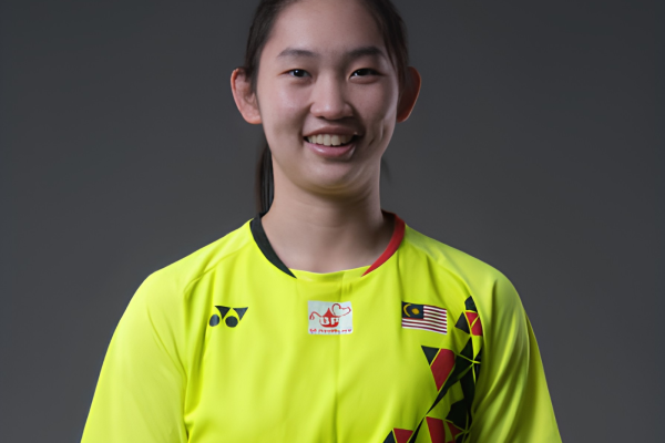 Lee Xin Jie professional badminton profile image showing the Malaysian Women's Double player smiling
