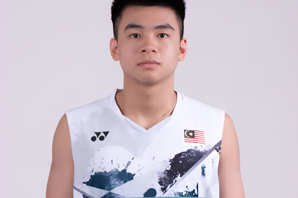 Loh Zi Heng professional badminton profile image showing the Malaysian Men's Double player smiling