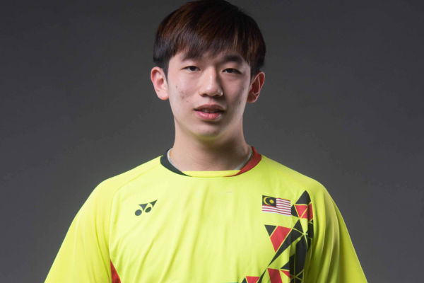 Loo Bing Kun professional badminton profile image showing the Malaysian Mixed Double player smiling