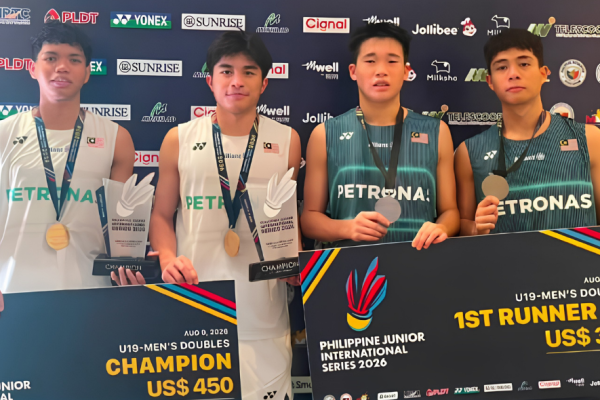 Philippines Junior Series Glory showing under nineteen champions and runners up posing with trophies and checks.