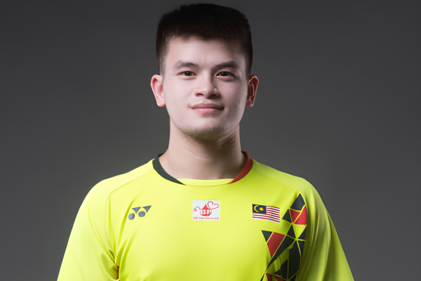 Muhd Fazriq Mohd Razif Sidek professional badminton profile image showing the Malaysian Men's Double player smiling