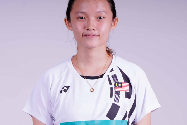 Wong Ling Ching professional badminton profile image showing the Malaysian singles player smiling