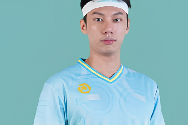 Chia Wei Jie professional badminton profile image showing the Malaysian Men's Double player smiling