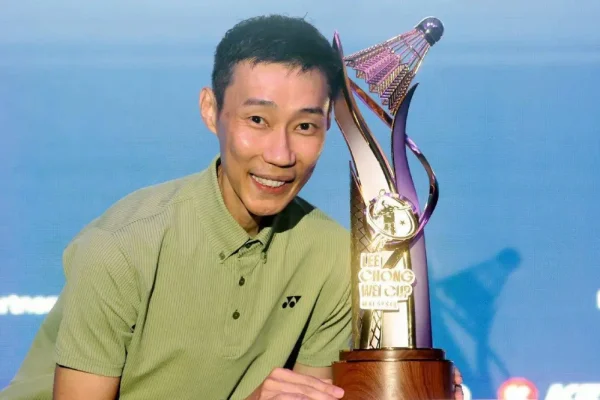 Lee Chong Wei at the LCW Cup junior badminton tournament