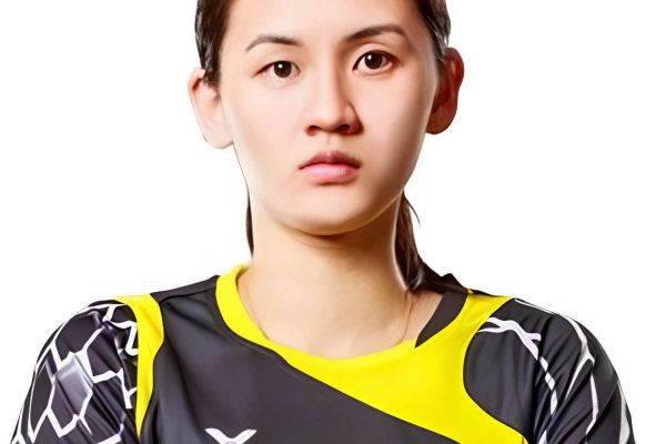 Woon Khe Wei professional badminton profile image showing the Malaysian Women's Double player smiling