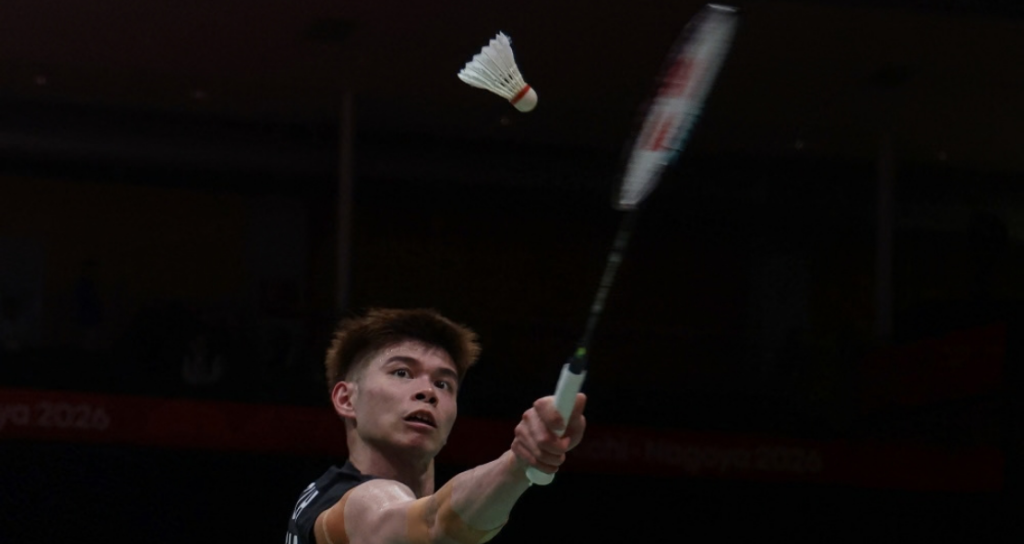 Leong Jun Hao tracks the shuttlecock with intense focus on his way to stunning world No. 1 Jonatan Christie at the Asian Games.